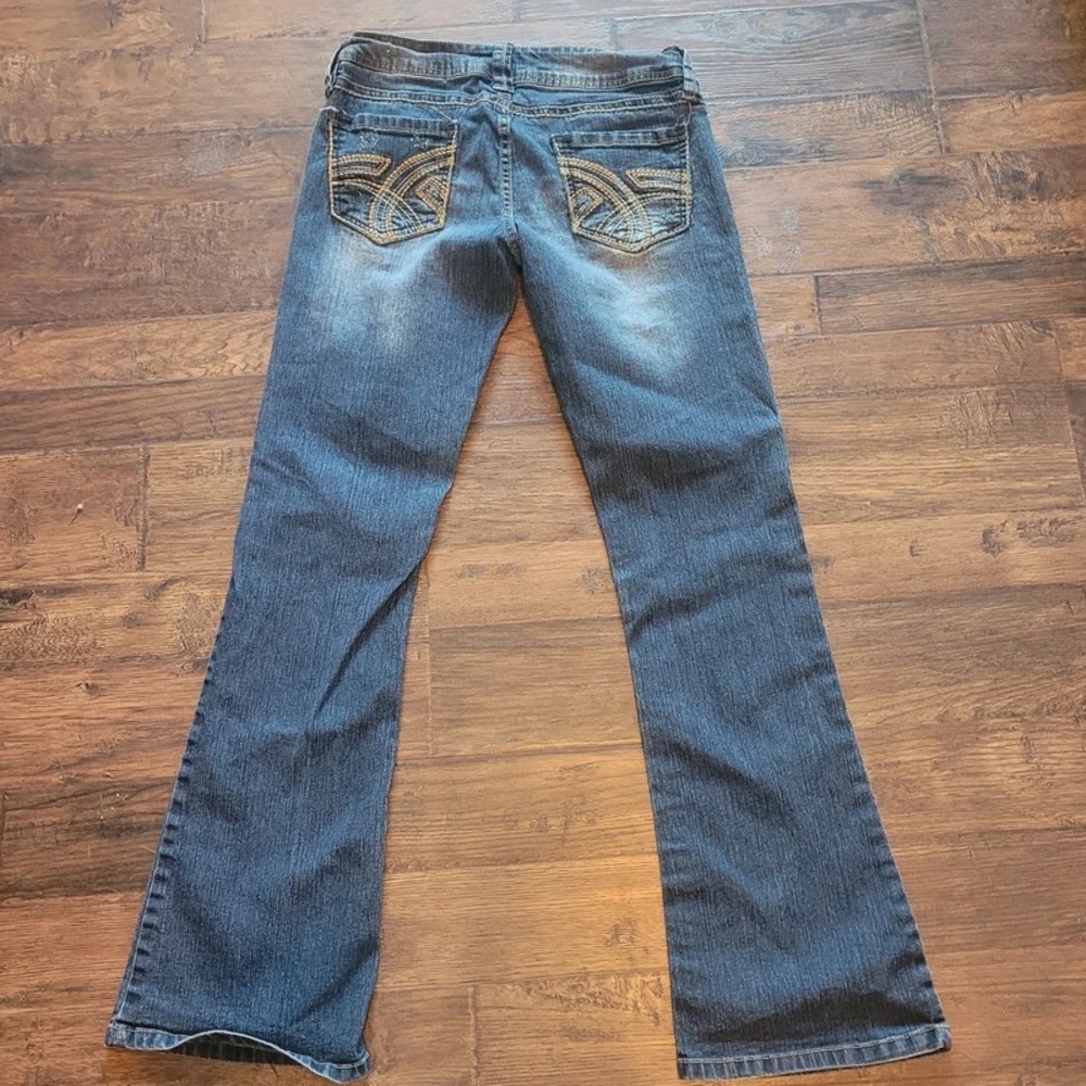 Women’s Flare Jeans in Faded Blue Denim - Picture 2 of 5